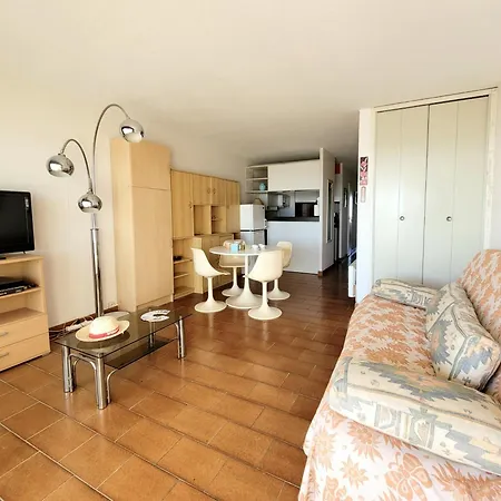Апартаменты - T2 Lumineux Pour 4 Pers, Terrasse, Parking Prive, A 50m - Fr-1-794-114